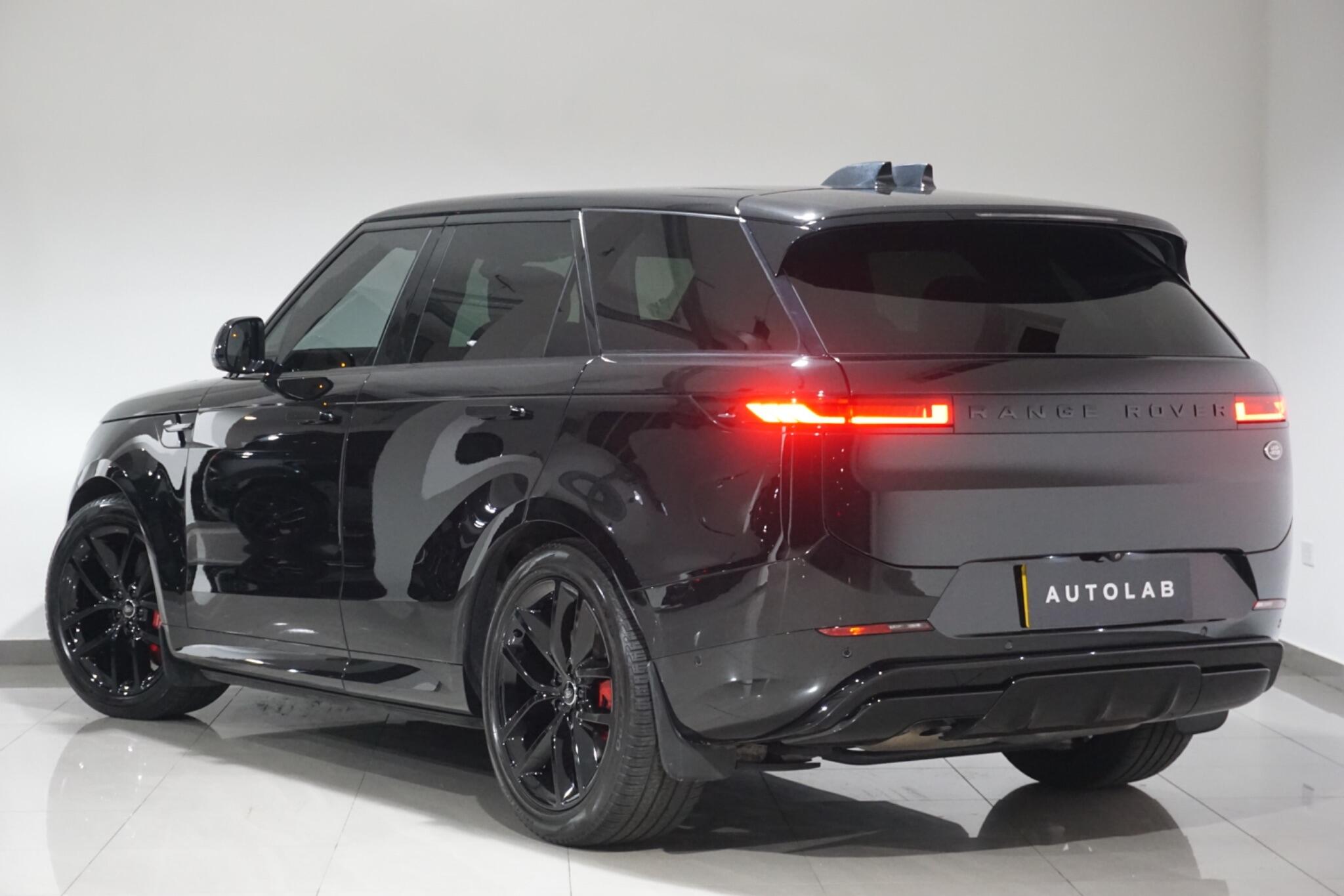 Land Rover Range Rover Sport 3.0 D300 MHEV Dynamic SE Auto 4WD Euro 6 (s/s) 5dr